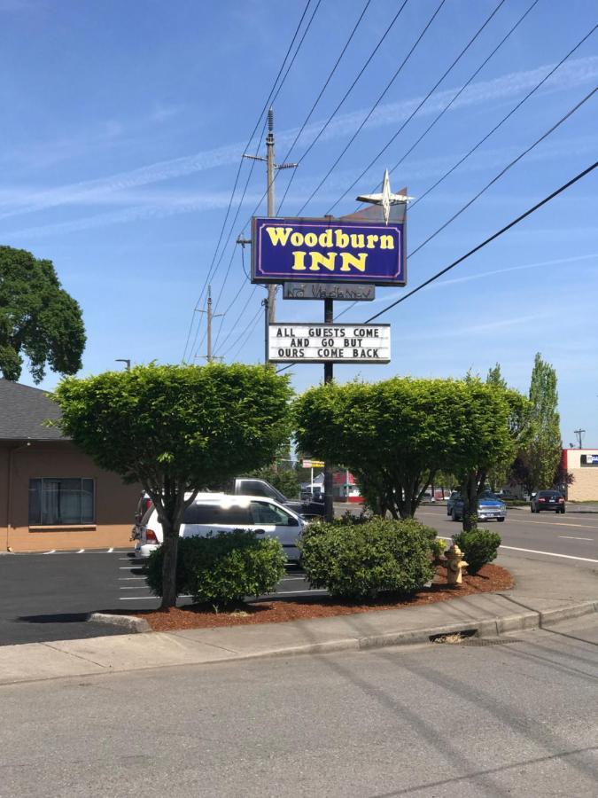 Woodburn Inn Exteriér fotografie